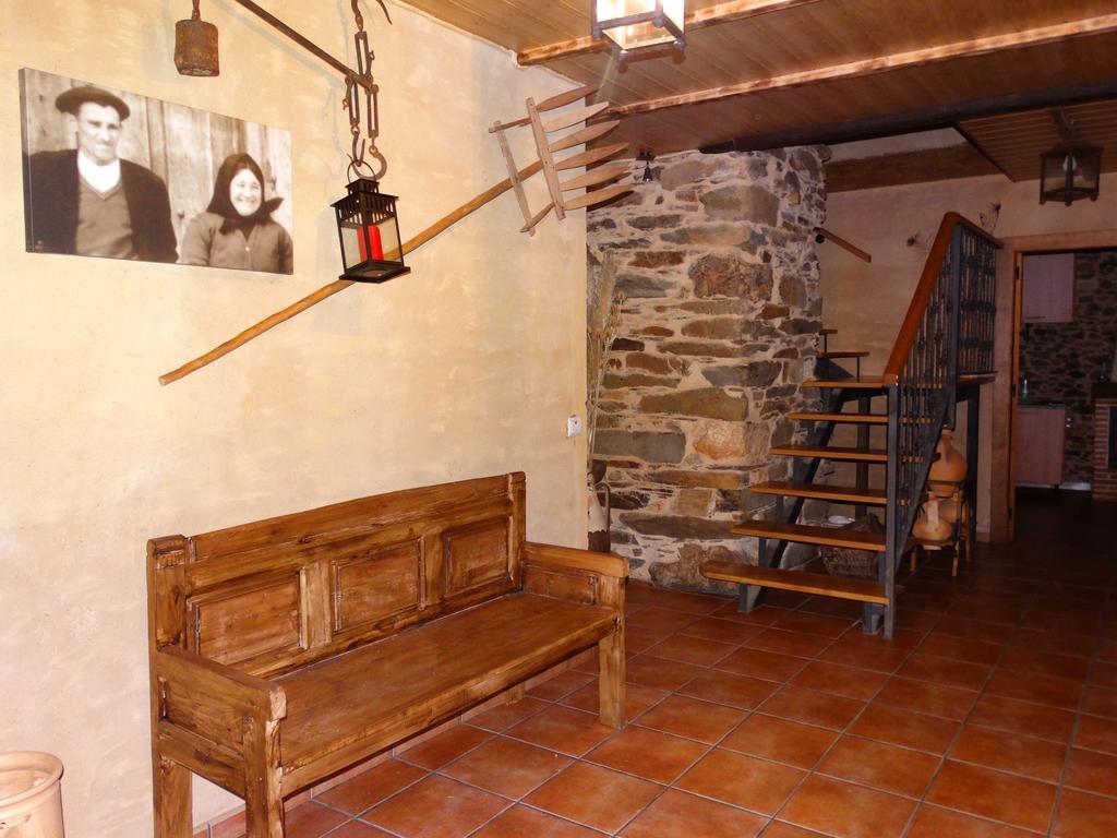 Gasthaus Casa Abuela ★★★ Grisuela Exterior foto